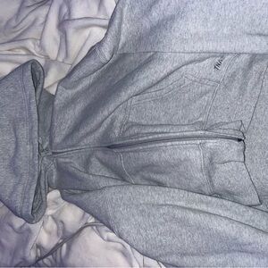 cropped aritzia hoodie